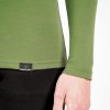 Detaliu bluza tricou maneca lunga merino verde