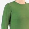 Detaliu bluza tricou maneca lunga dama din lana merino verde