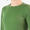 Detaliu bluza tricou maneca lunga dama din lana merino verde