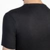 Detaliu tricou negru barbati din fibra naturala de tencel