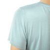 Detaliu tricou verde dama din fibre naturale de bambus