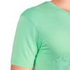 Detaliu umar tricou Nadura, stil v-neck bărbați, culoare verde pastel, material din bambus
